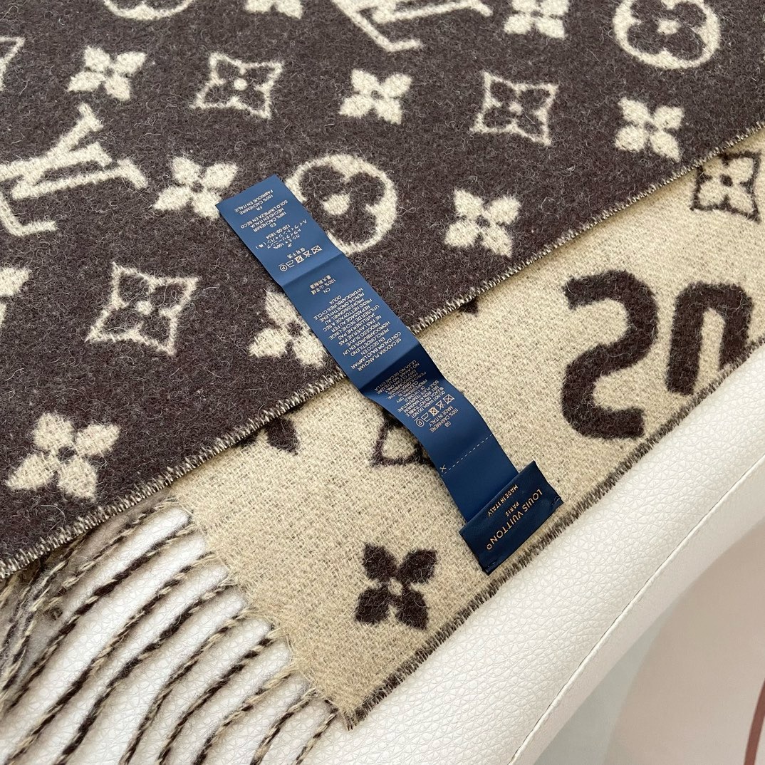 Louis Vuitton 最好的Su 软糯【LV Su LV联名围巾】 红透了半边天 达人标配 ~‼ 最好的品质‼ 软糯细腻‼ 90%羊毛