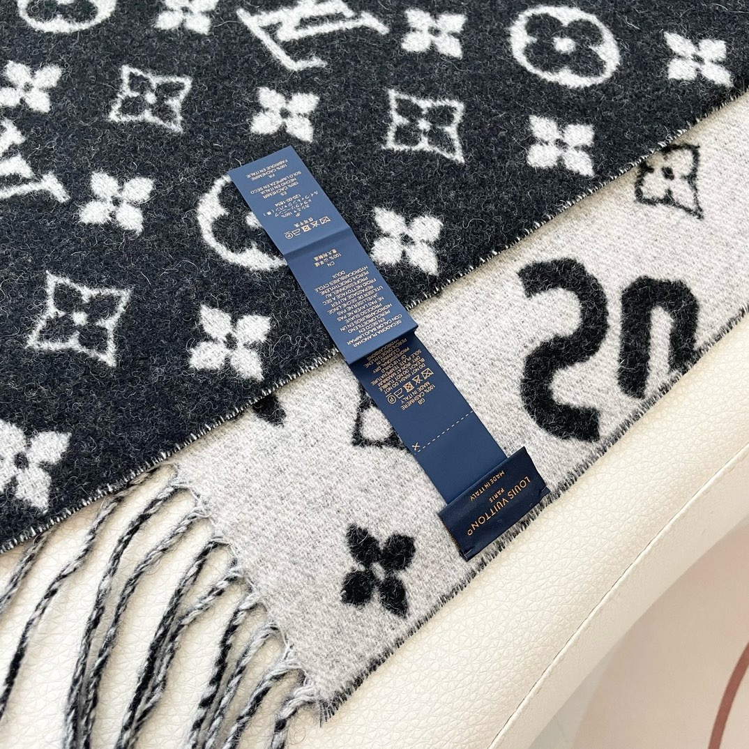 Louis Vuitton 最好的Su 软糯【LV Su LV联名围巾】 红透了半边天 达人标配 ~‼ 最好的品质‼ 软糯细腻‼ 90%羊毛