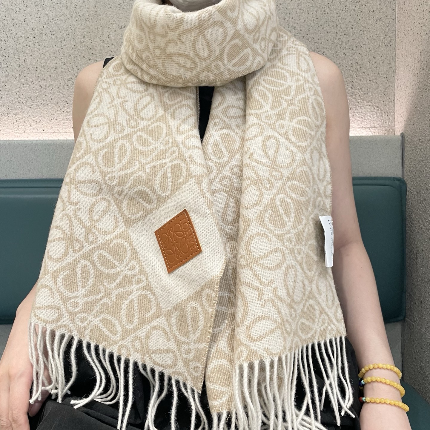 Loewe 新款 中性款‼ 罗意威【LW条纹长巾】很幸運拿到這個品牌的東西 真的不多見