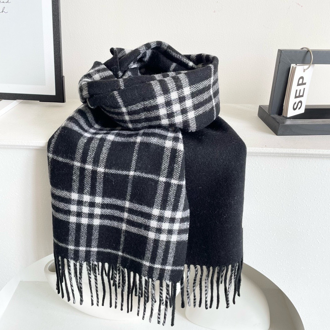 爆款上新 情侣款👍👍B家【经典战马】独家牛货🐂 奢华尽在尺寸之间，高端品质‼️具有超高羊绒品质才会被此品