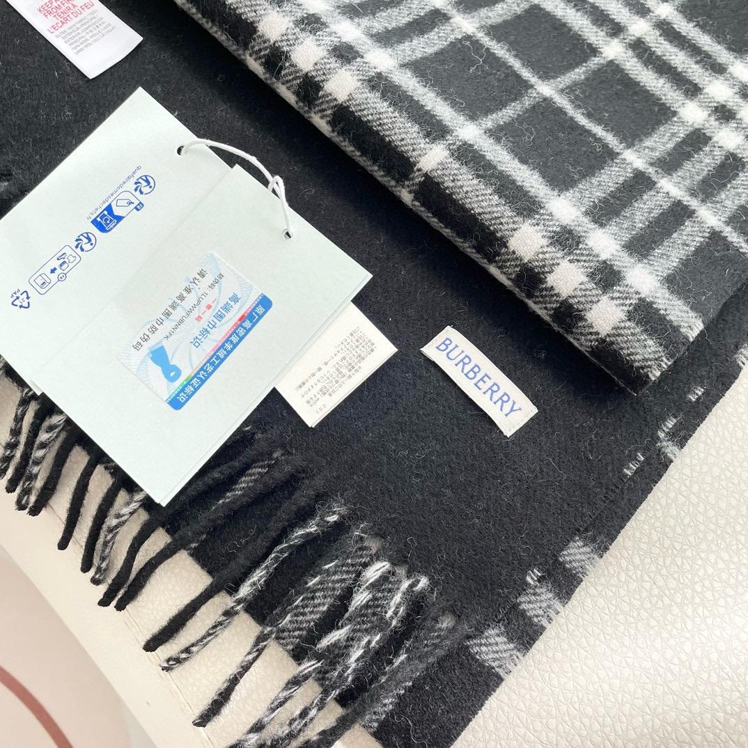 爆款上新 情侣款👍👍B家【经典战马】独家牛货🐂 奢华尽在尺寸之间，高端品质‼️具有超高羊绒品质才会被此品