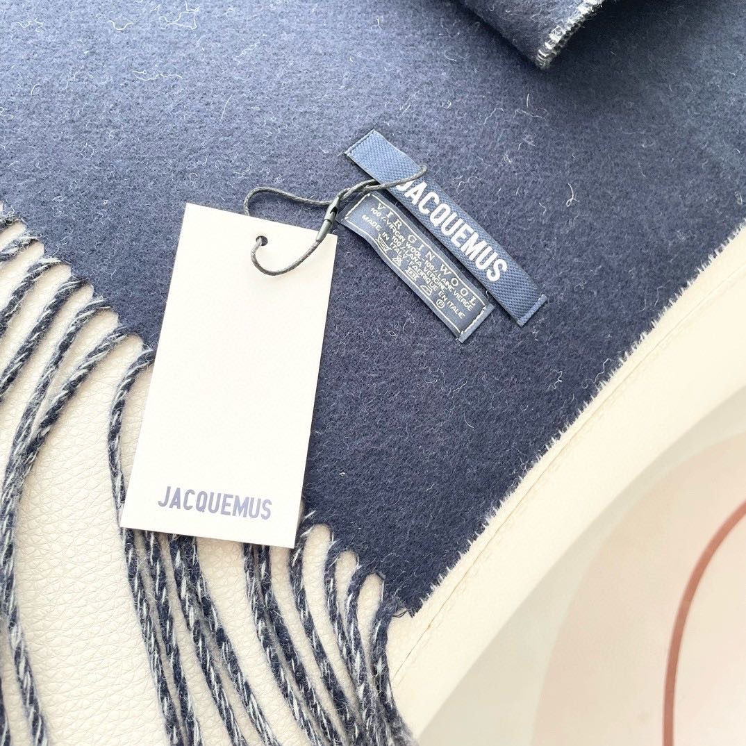 🧣JIL SANDER 围巾 温柔绽放的极简主义，从1968年起，一直坚守极简之风、性冷淡的设计:吉尔·