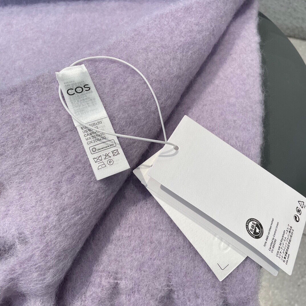 2025小红书走火爆款 COS品牌 🪐✨经典大土星马海毛围巾 vivienne westwood西太后土