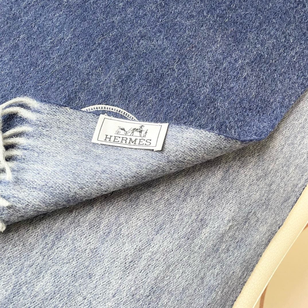 上新2025爱马仕男女款围巾且买且珍惜😍~都是出口订单所以比较难遇❤️东西讲究少而精😍好看的一定要收😎这