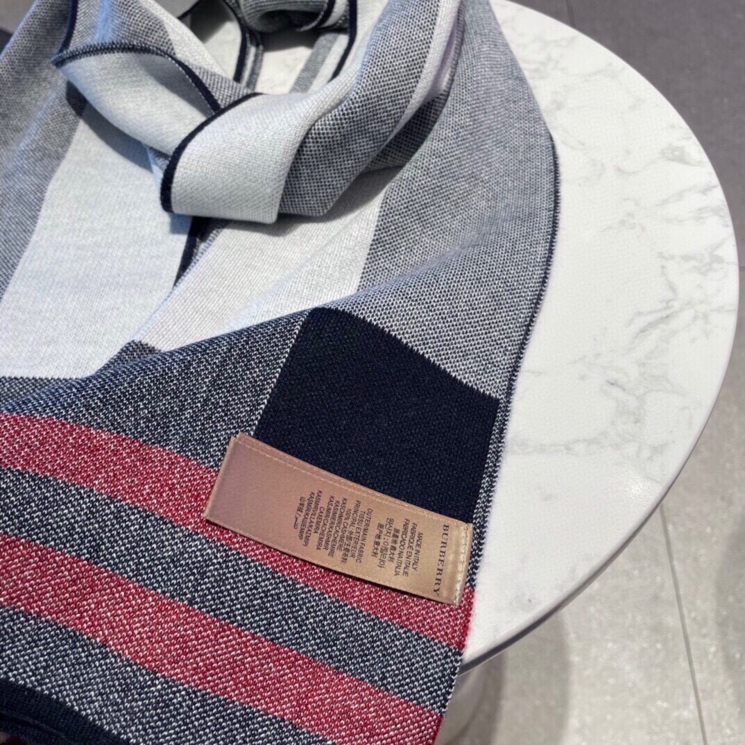 爆款上新 情侣款👍👍B家【经典战马】独家牛货🐂 奢华尽在尺寸之间，高端品质‼️具有超高羊绒品质才会被此品