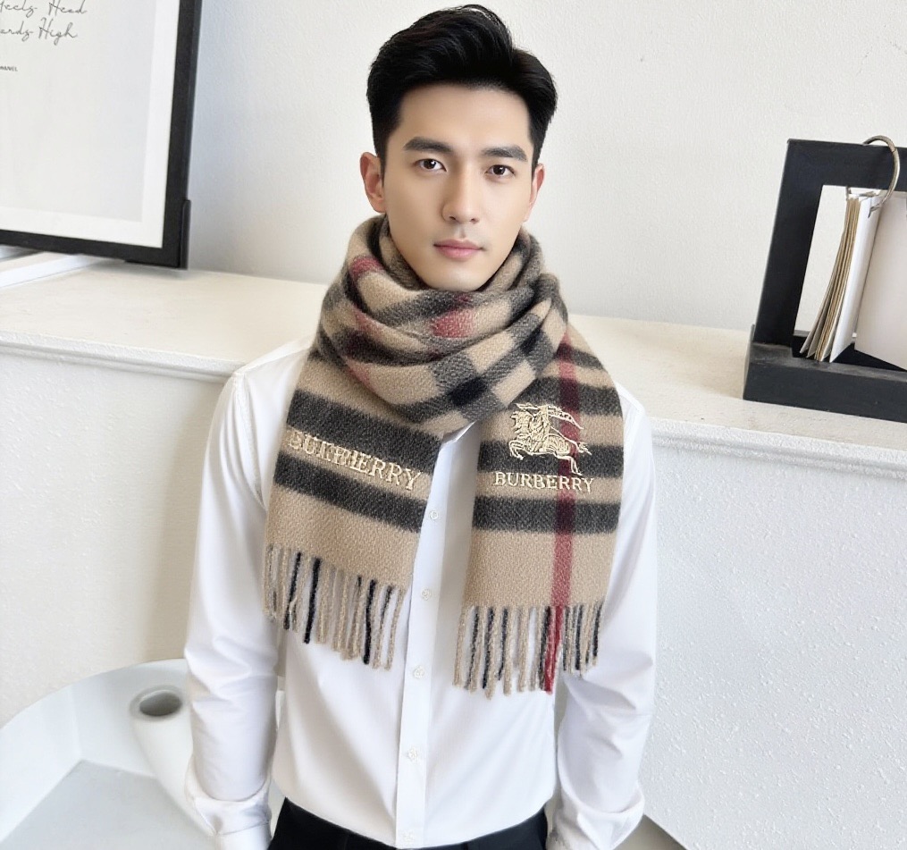 NO:511250,The hot-selling couple model B home [Classic War Horse] Exclusive cow product Luxury is all in the size, high-end quality with super high cashmere quality will be favored by this brand. This boutique is a rare scarf knitted on the market. It is really a super high-end product. Only this big brand will have every color, love and keep every color. Good goods sold one less. Imported knitted cashmere size 180*32 high-version scarf, high-version scarf19860909爆款上新 情侣款B家【经典战马】独家牛货 奢华尽在尺寸之间,高端品质具有超高羊绒品质才会被此品牌青睐这种精品是市场上及其少见的围巾针织,真是超级高端货只有这种大品牌才会拥有每色都是大爱每色都留.卖一条少一条的好货 进口针织羊绒 尺寸180*32高版本围巾,高版本围巾,scarf