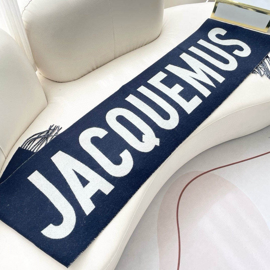 🧣JIL SANDER 围巾 温柔绽放的极简主义，从1968年起，一直坚守极简之风、性冷淡的设计:吉尔·