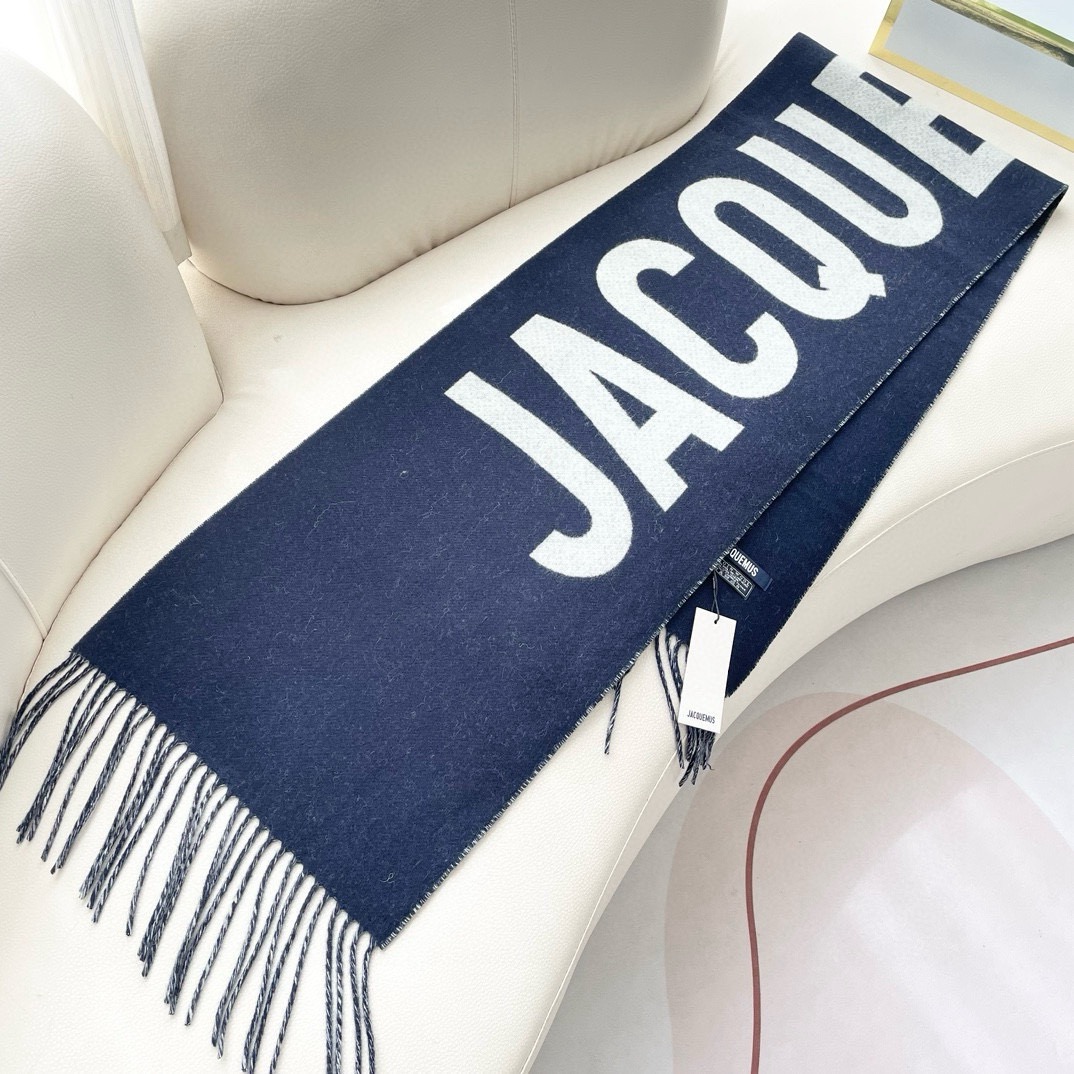 🧣JIL SANDER 围巾 温柔绽放的极简主义，从1968年起，一直坚守极简之风、性冷淡的设计:吉尔·