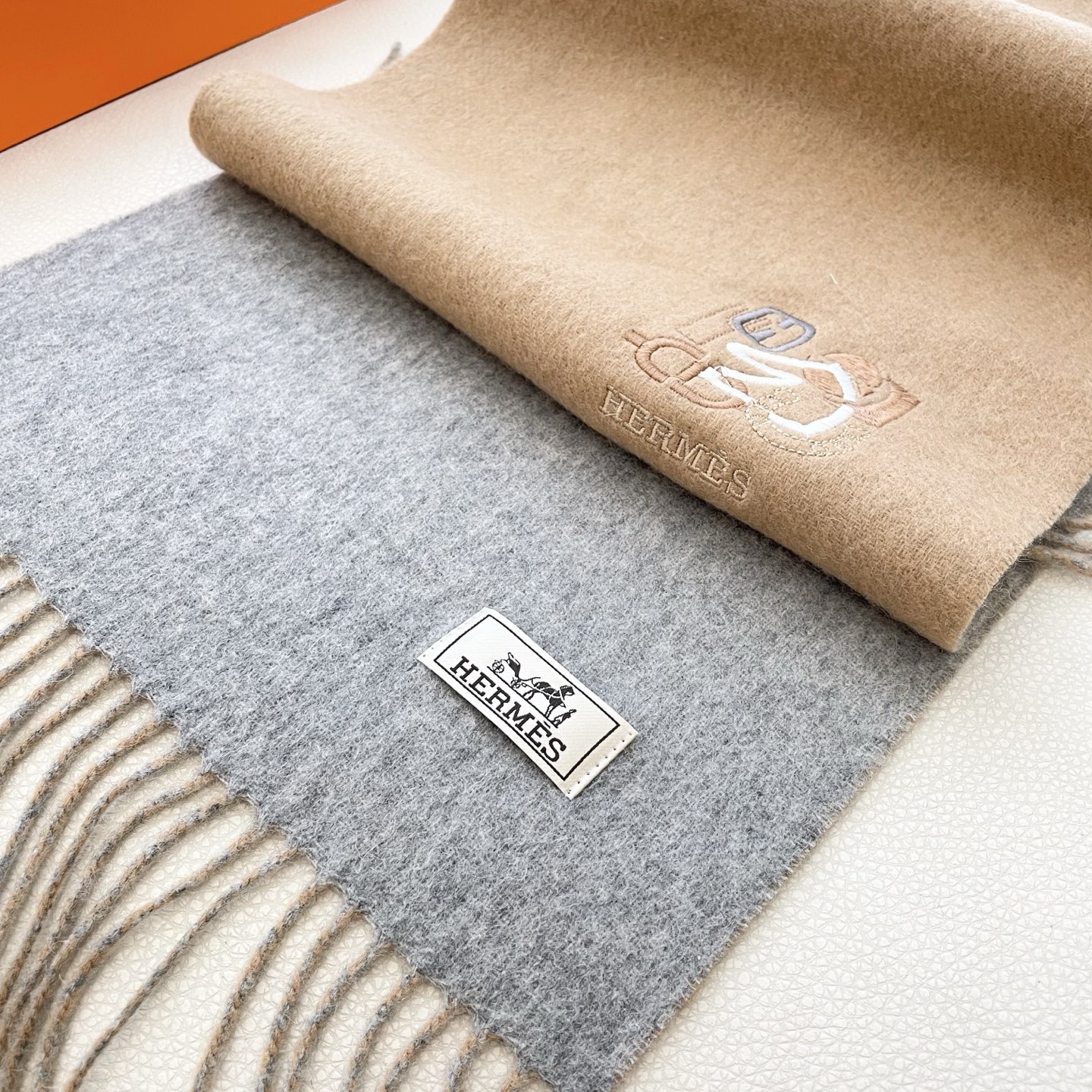 上新2025爱马仕双面男女款围巾且买且珍惜😍~都是出口订单所以比较难遇❤️东西讲究少而精😍好看的一定要收