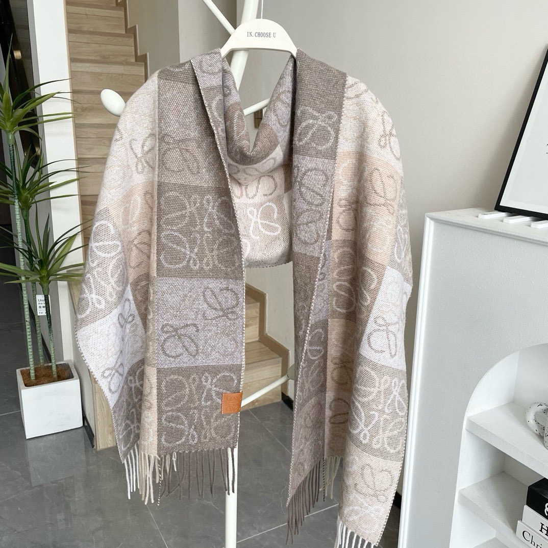 👑👑顶级原单中性款‼️罗意威【LW条纹长巾】很幸運拿到這個品牌的東西，真的不多見，很少在國內做訂單，款式