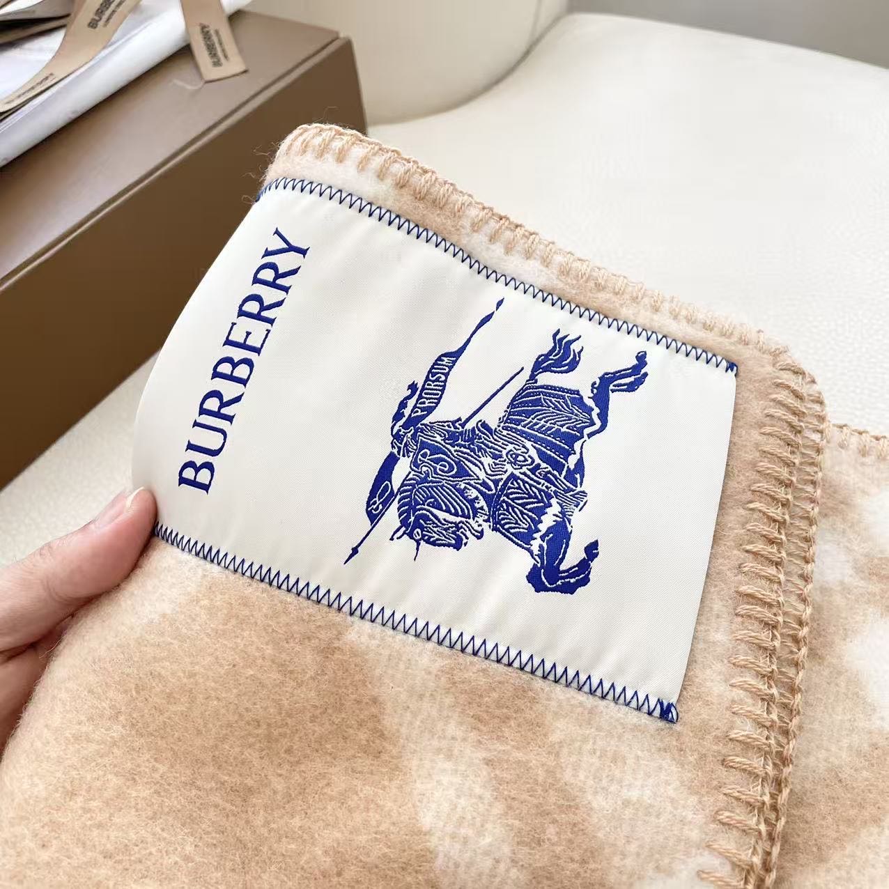 （2025最新版本缩边）𝐁𝐔𝐑𝐁𝐄𝐑𝐑✓最新配色。 【斜格长巾】工艺与材质完全与专柜无区别，粗犷耐用，厚