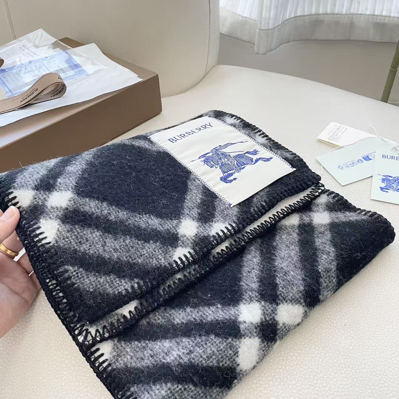 （2025最新版本缩边）𝐁𝐔𝐑𝐁𝐄𝐑𝐑✓最新配色。 【斜格长巾】工艺与材质完全与专柜无区别，粗犷耐用，厚