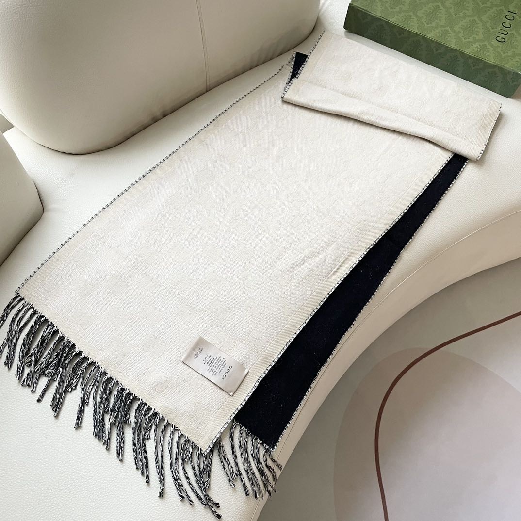 高版本 牛❗️稳稳的“高段位”！！全网最高版本❗️】时髦过冬！！Gucci秋冬新款提花双面围巾！高端奢华