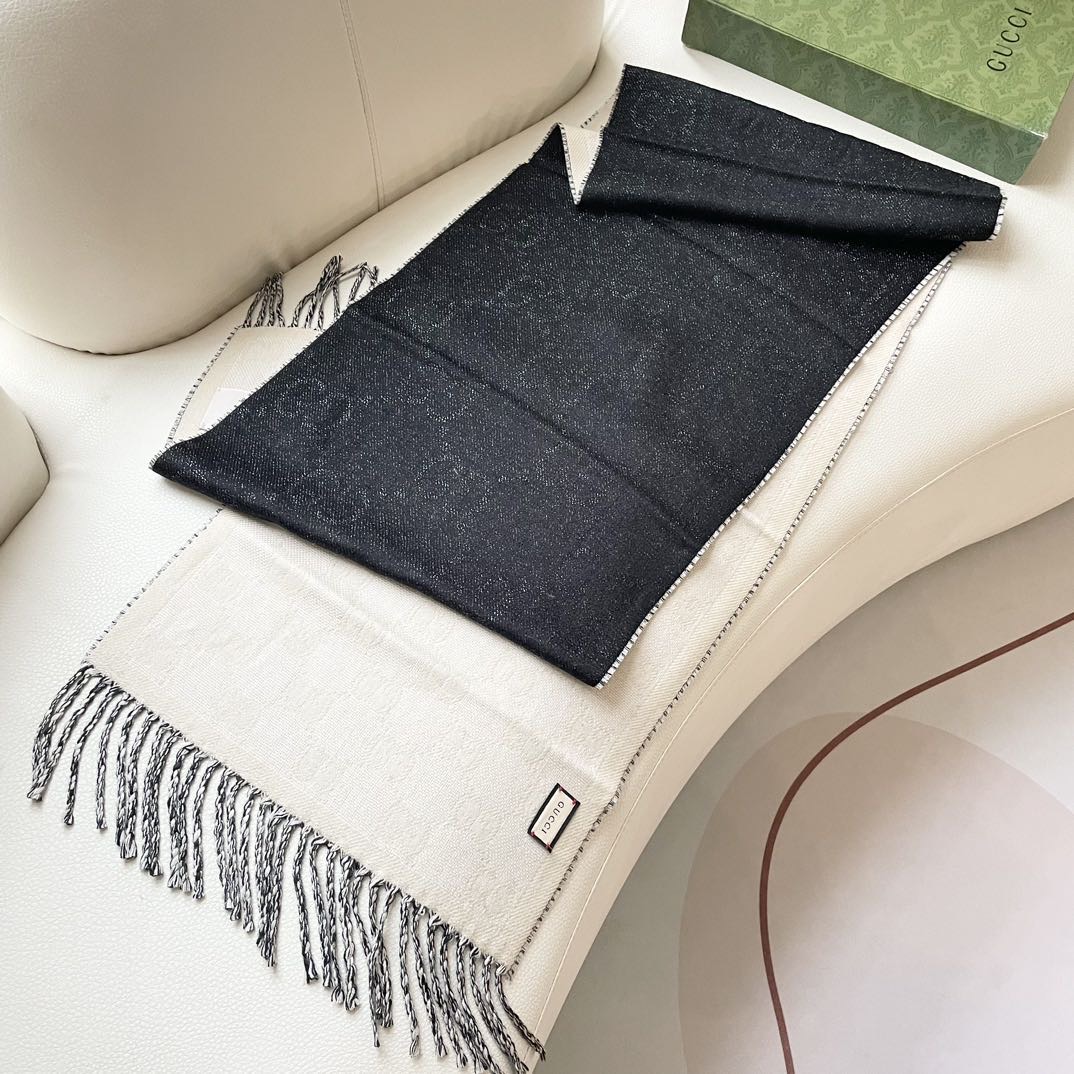 高版本 牛❗️稳稳的“高段位”！！全网最高版本❗️】时髦过冬！！Gucci秋冬新款提花双面围巾！高端奢华