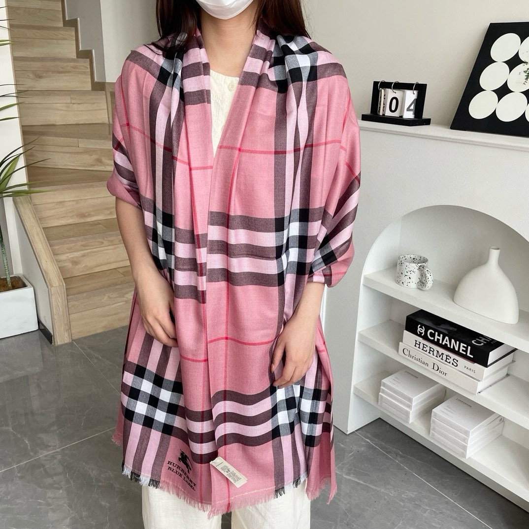 巴宝利💋新款到😍手慢🈚️抢‼️‼️👏💙顶级原单正品旷世绝美顶级高端货👼【绝对值得珍藏👍】👏香奈儿绝美百搭