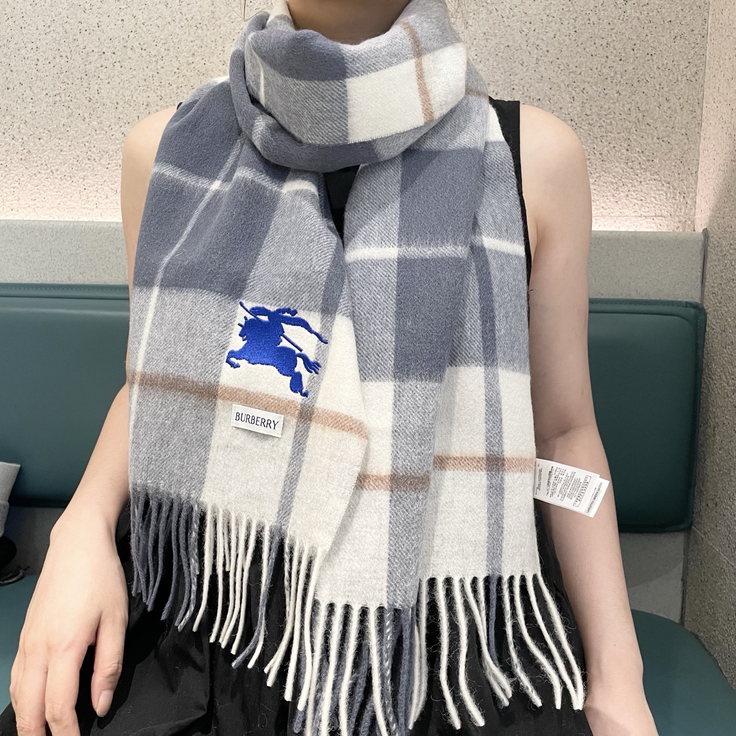 爆款🔺双面羊绒专柜同步 经典设计完美，若隐若现的巴宝利标志，强烈推荐手慢无‼️千万别去专柜买‼️代购就要