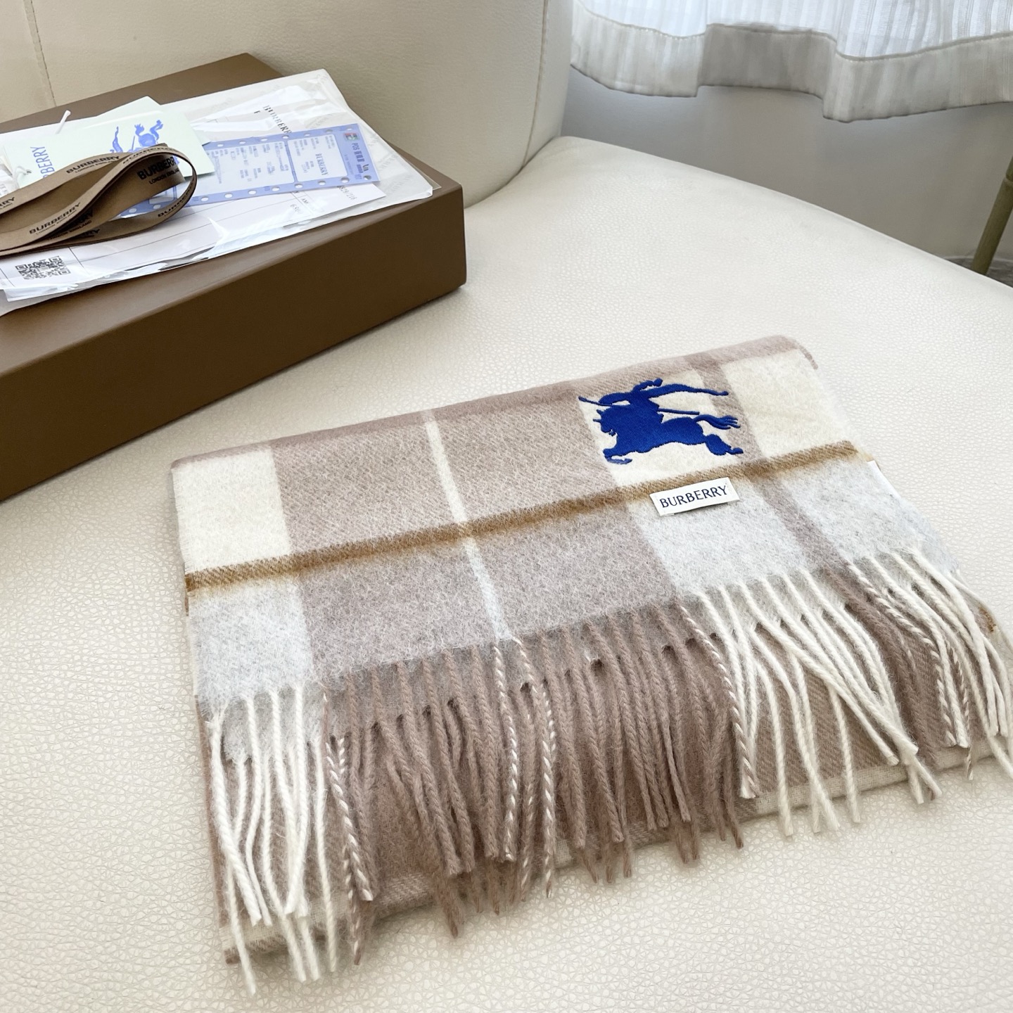 爆款🔺双面羊绒专柜同步 经典设计完美，若隐若现的巴宝利标志，强烈推荐手慢无‼️千万别去专柜买‼️代购就要