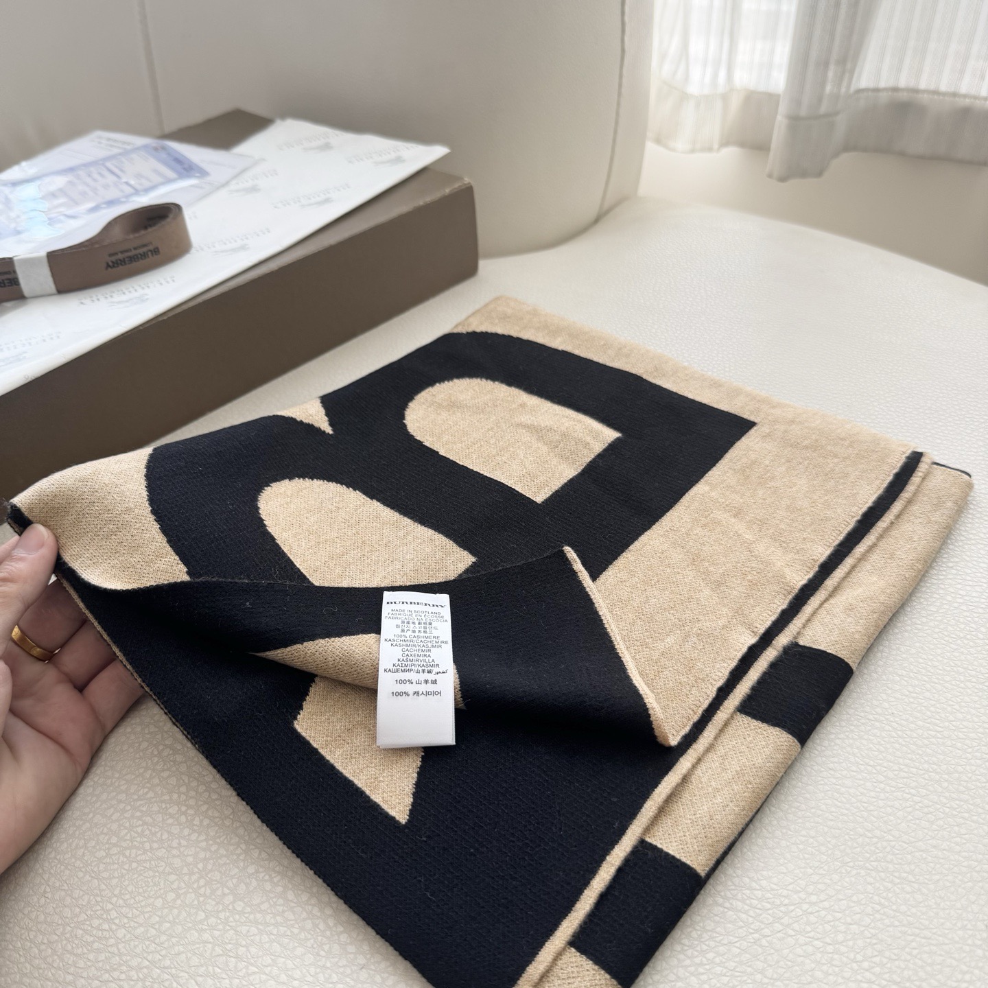 爆款上新 情侣款👍👍B家【经典战马】独家牛货🐂 奢华尽在尺寸之间，高端品质‼️具有超高羊绒品质才会被此品