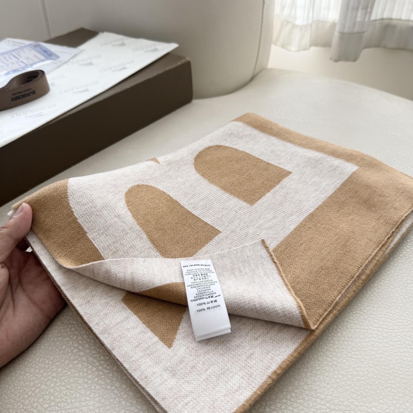 爆款上新 情侣款👍👍B家【经典战马】独家牛货🐂 奢华尽在尺寸之间，高端品质‼️具有超高羊绒品质才会被此品