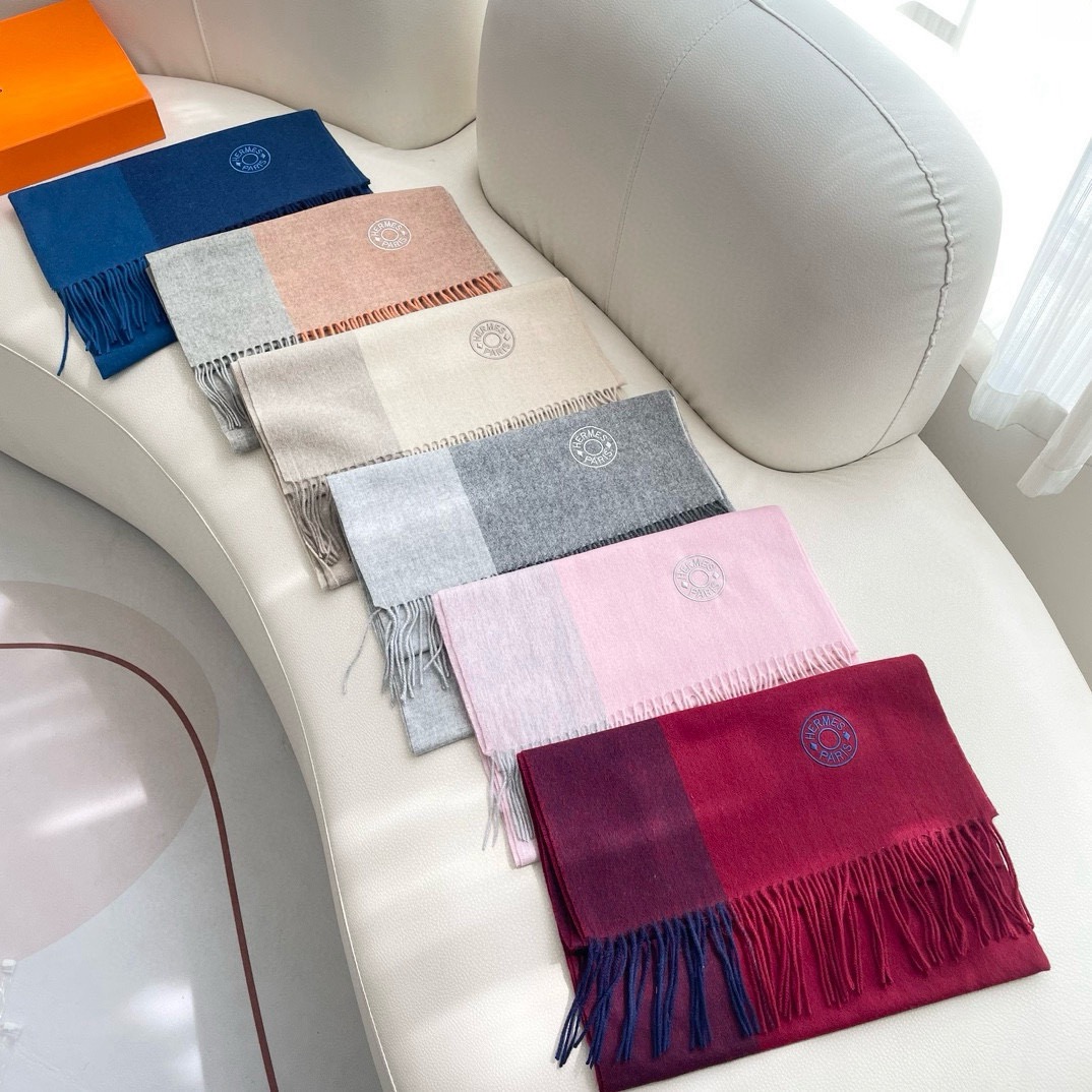 上新2025爱马仕男女款围巾且买且珍惜😍~都是出口订单所以比较难遇❤️东西讲究少而精😍好看的一定要收😎这