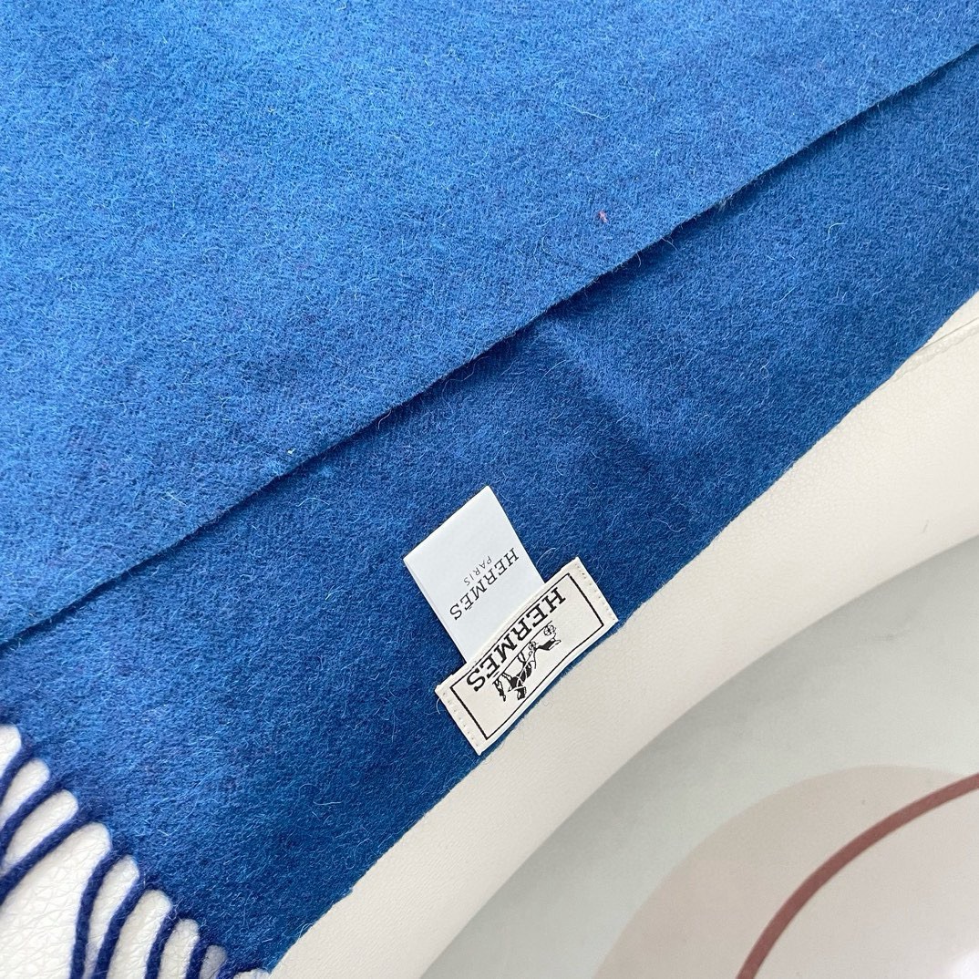 上新2025爱马仕男女款围巾且买且珍惜😍~都是出口订单所以比较难遇❤️东西讲究少而精😍好看的一定要收😎这