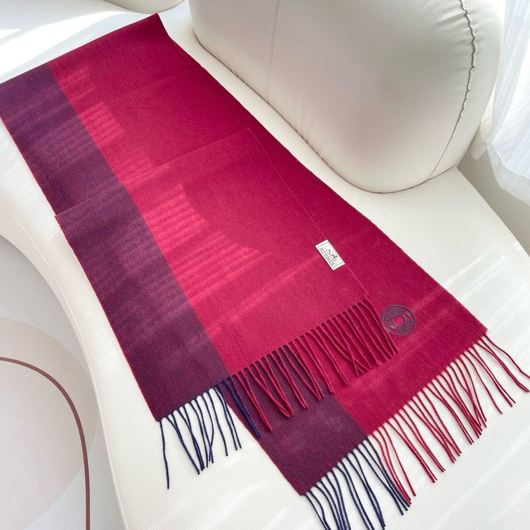 上新2025爱马仕男女款围巾且买且珍惜😍~都是出口订单所以比较难遇❤️东西讲究少而精😍好看的一定要收😎这