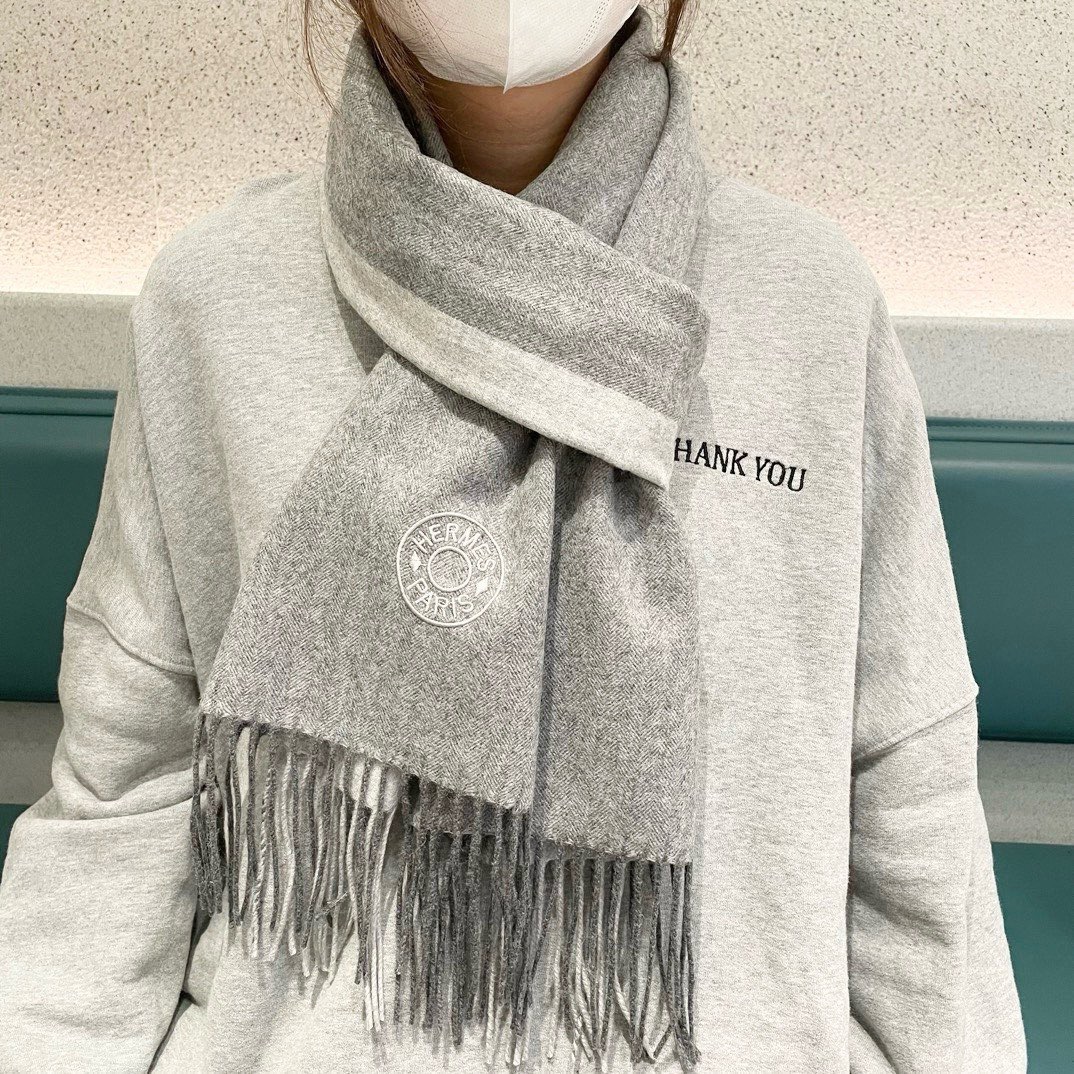 上新2025爱马仕男女款围巾且买且珍惜😍~都是出口订单所以比较难遇❤️东西讲究少而精😍好看的一定要收😎这