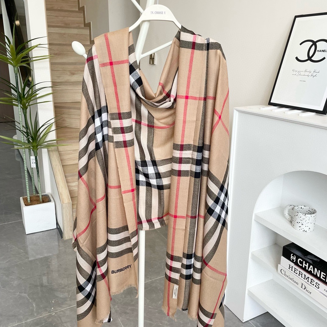 【徽标格纹】羊绒长巾⚜️bur殿堂级御用推荐❗️出口英国的订单！最新经典混纺系列。来的太是时候了❗️非常