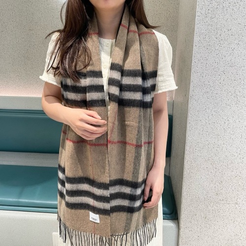 Burberry Classic Check Wool Scarf, Double-Sided Design - 38cm x 190cm 1 Burberry Classic Check Wool Scarf, Double-Sided Design - 38cm x 190cm