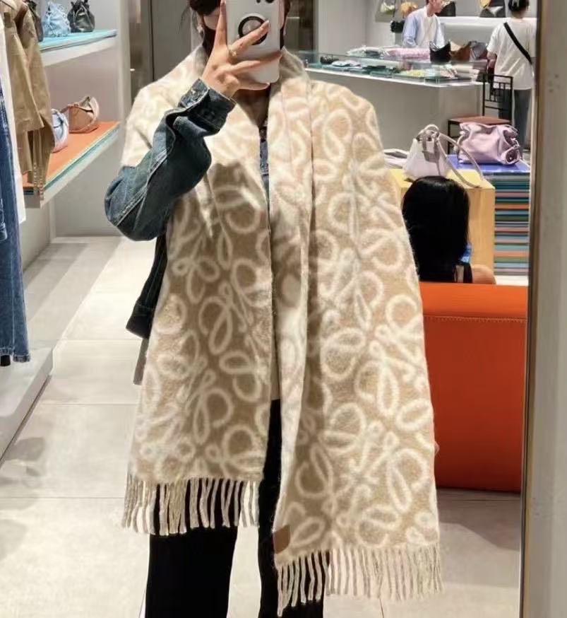 👑👑顶级原单中性款‼️罗意威【LW条纹长巾】很幸運拿到這個品牌的東西，真的不多見，很少在國內做訂單，款式