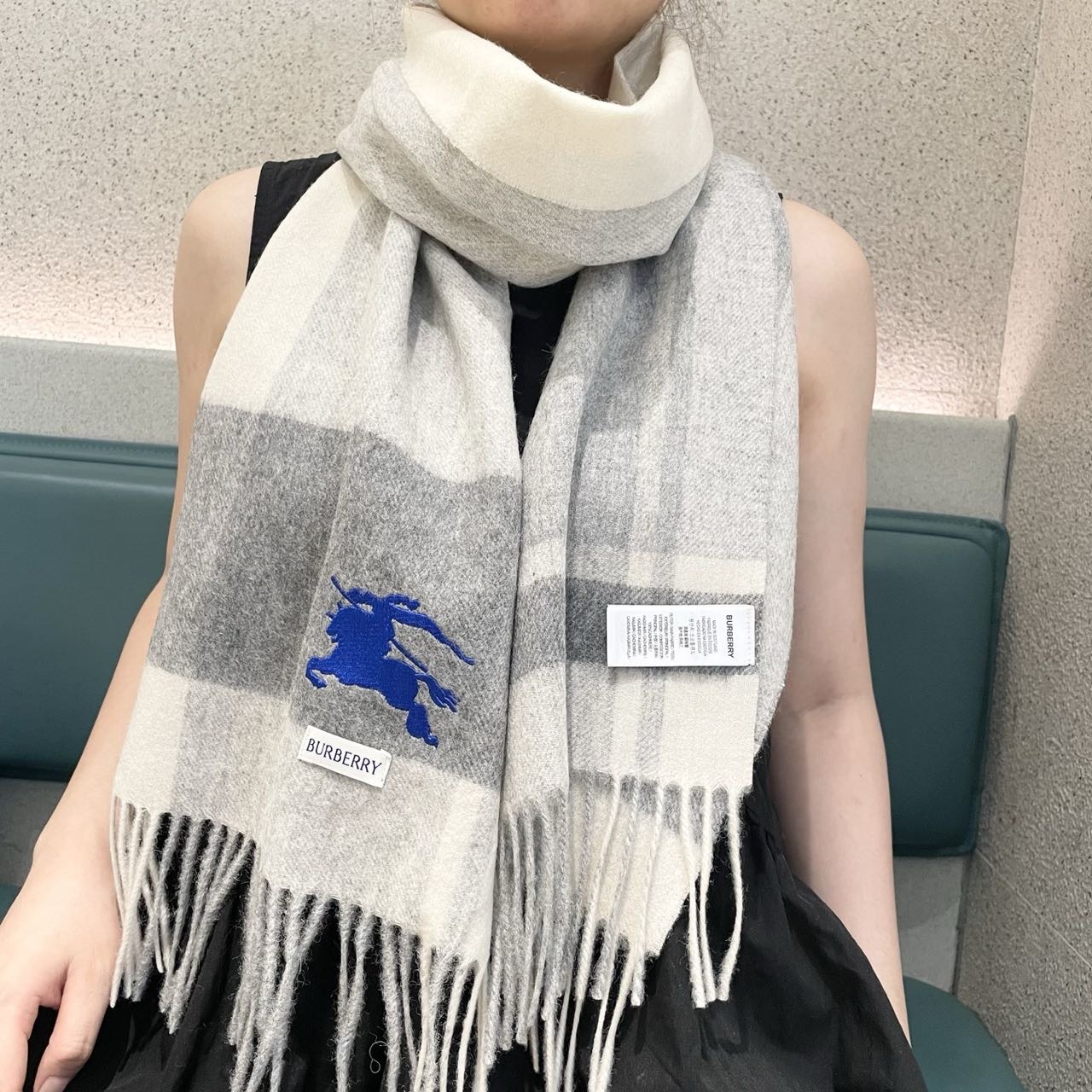 爆款🔺双面羊绒专柜同步 经典设计完美，若隐若现的巴宝利标志，强烈推荐手慢无‼️千万别去专柜买‼️代购就要