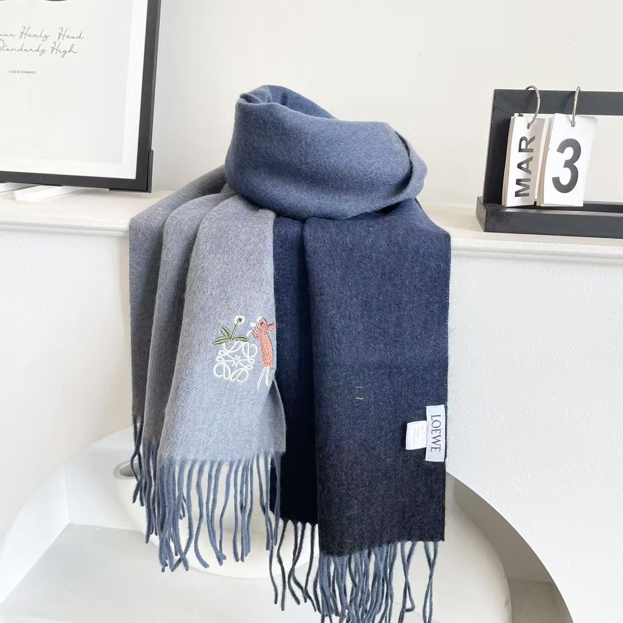 上新2025爱马仕双面男女款围巾且买且珍惜😍~都是出口订单所以比较难遇❤️东西讲究少而精😍好看的一定要收