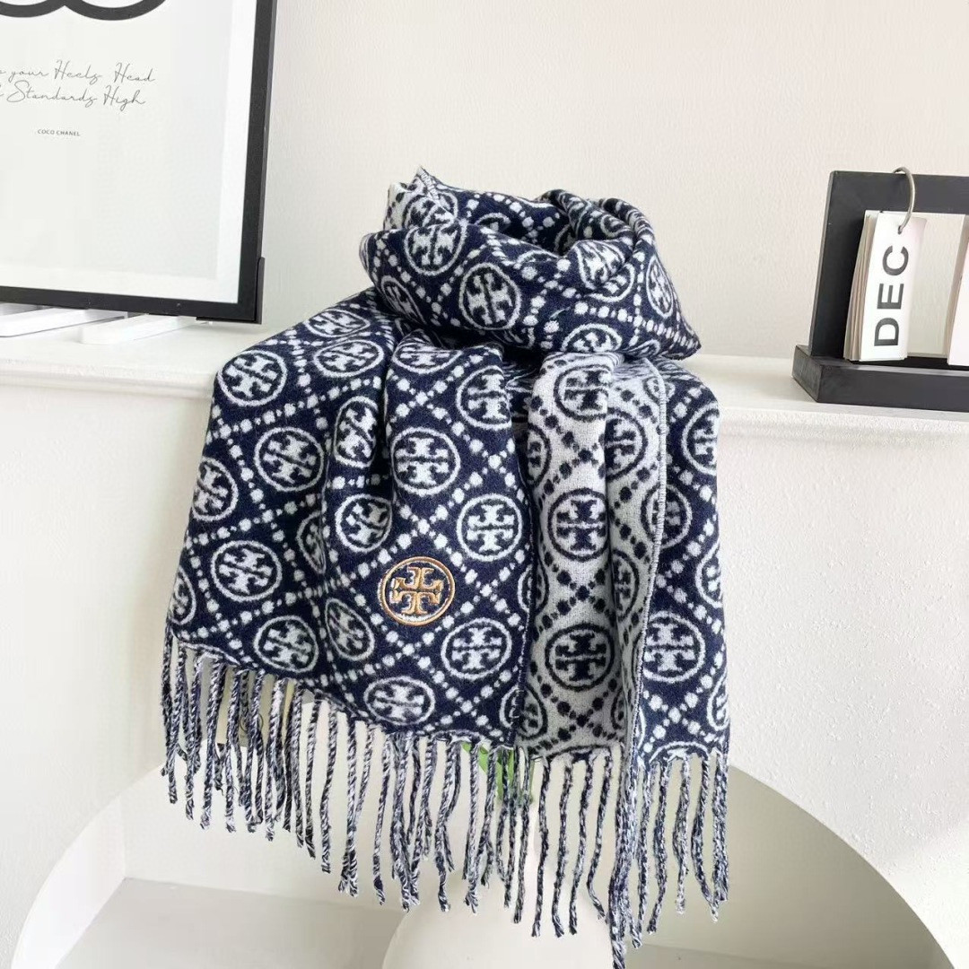 🆕   专柜同步！TORY BURCH 【托里伯奇长巾】很幸运拿到這个品牌的东西，真的不多见，很少在国內做订单，款式真的