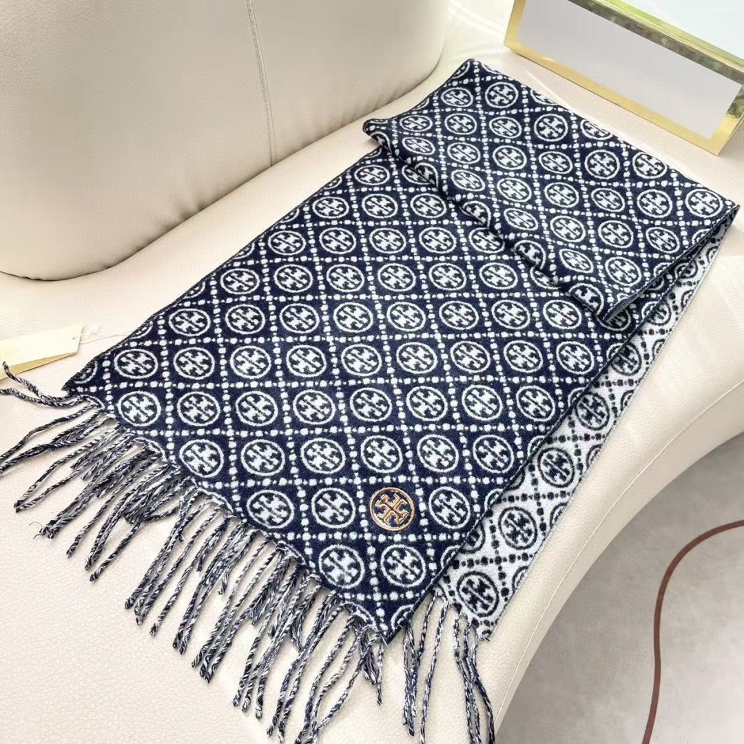 🆕   专柜同步！TORY BURCH 【托里伯奇长巾】很幸运拿到這个品牌的东西，真的不多见，很少在国內做订单，款式真的