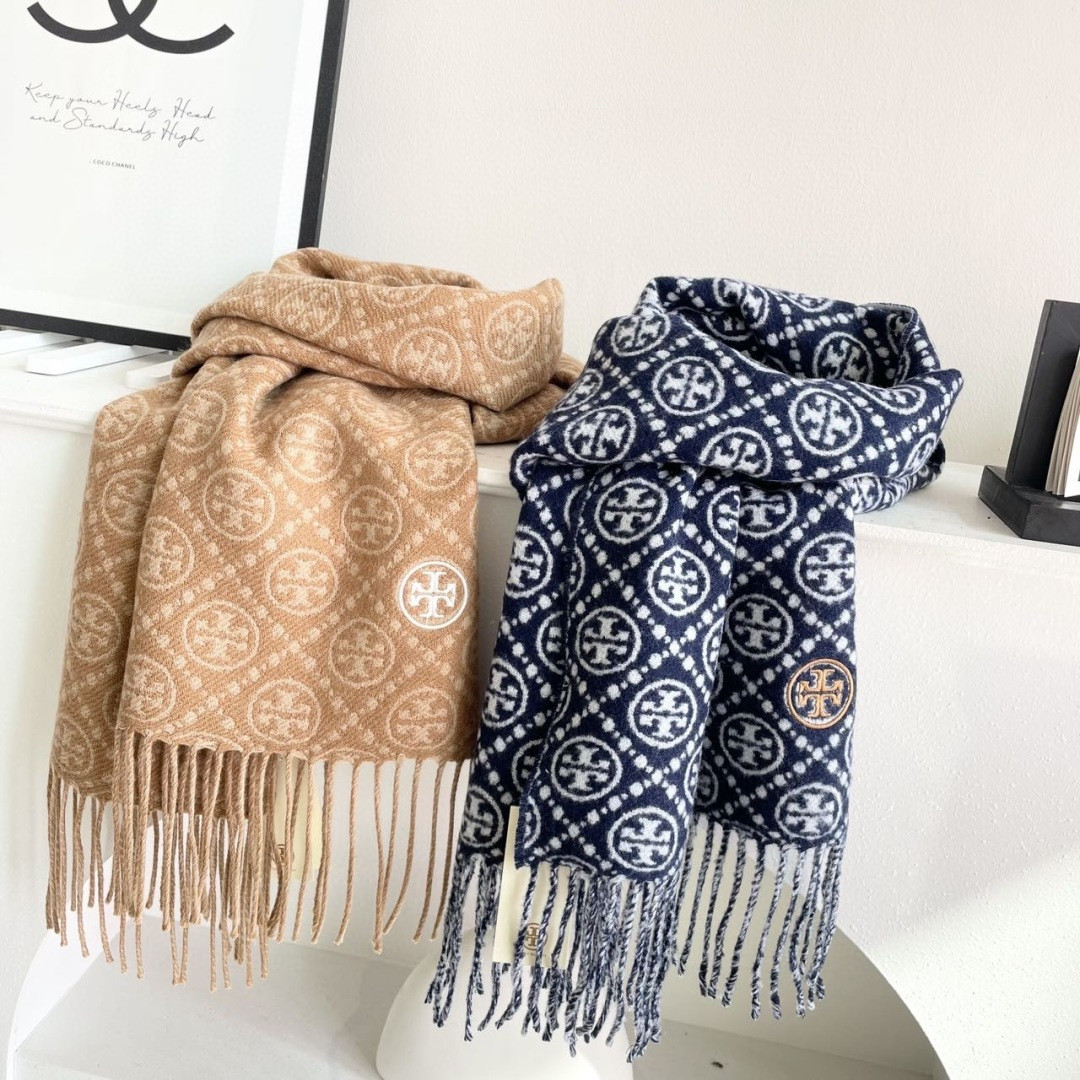 🆕   专柜同步！TORY BURCH 【托里伯奇长巾】很幸运拿到這个品牌的东西，真的不多见，很少在国內做订单，款式真的
