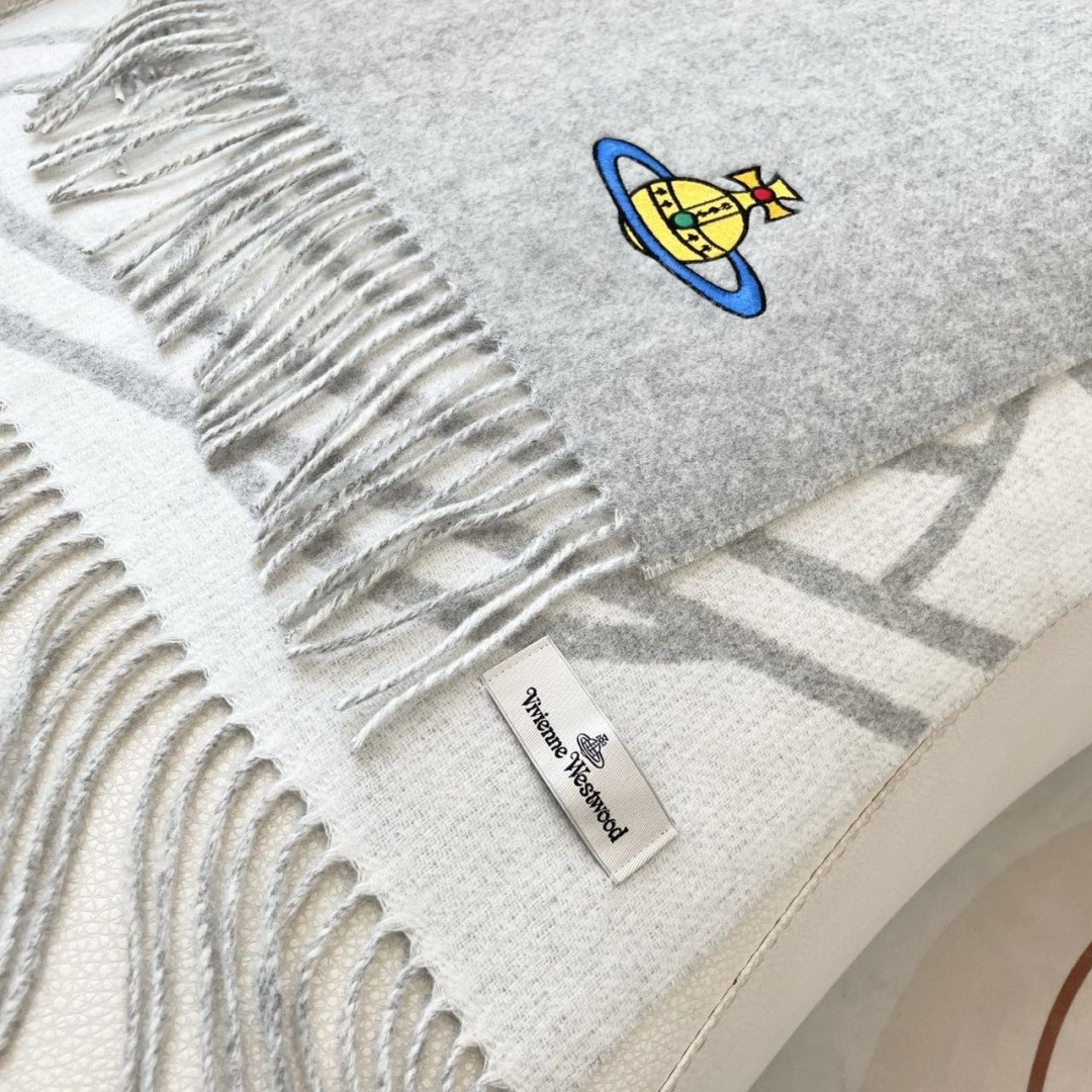 英国朋克教母“西太后Vivienne Westwood”最爱的土星❗❗从精神上，Vivenne Westwood才是最能