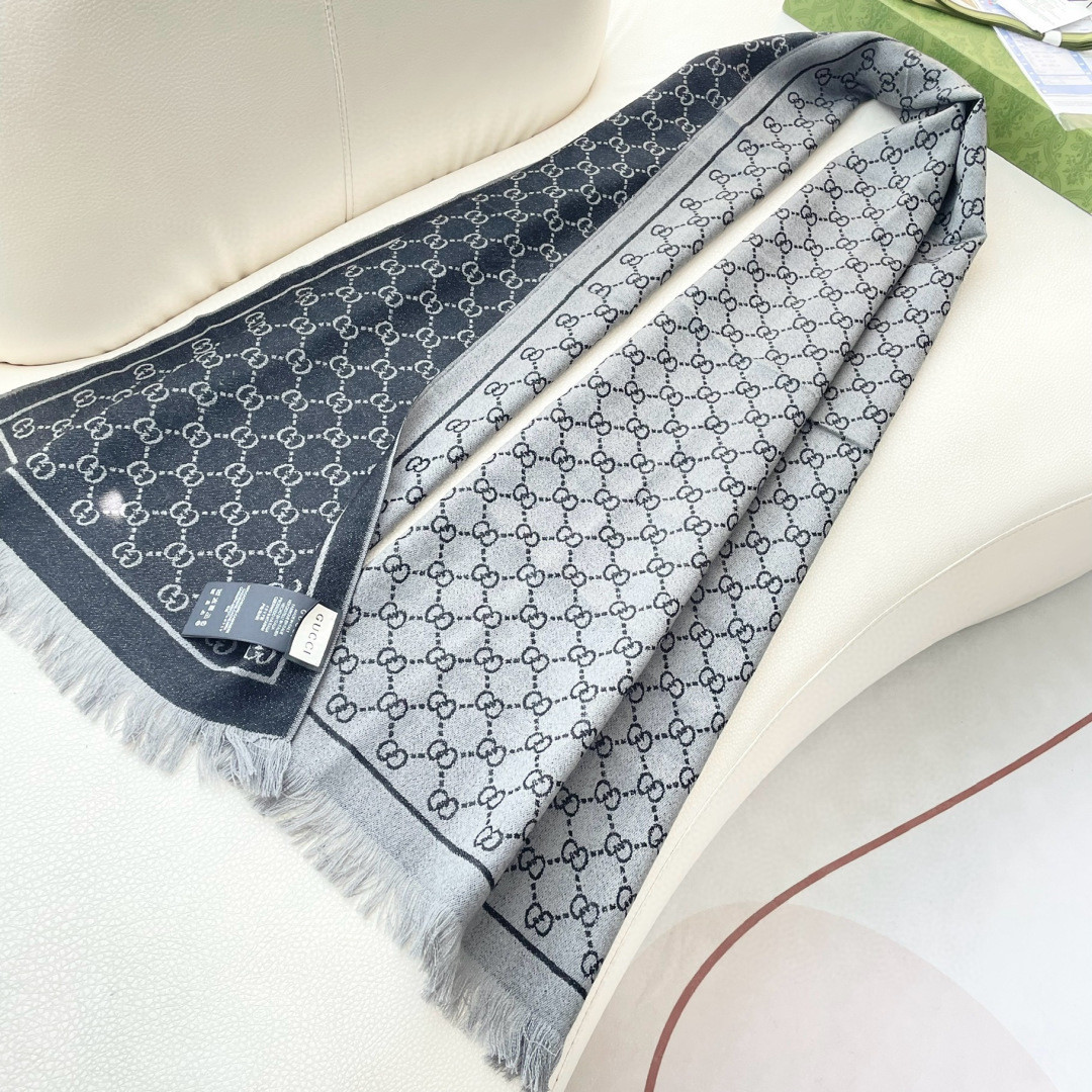 Gucci  · 古奇经典羊绒披肩围巾❗来个硬货.麻溜的安排上.纯正出口❗原订单已经交货一批，其中一批刚过海关，直蹦英国