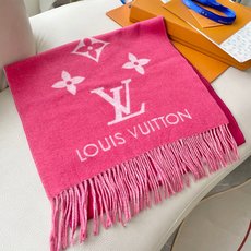 ✨✨LV万众瞩目的货品 前后经历了足足四个月的摸索打版 总算不负众望将最好的东西呈现给大家 看似简单的三色断染渐变 实际 ✨✨LV万众瞩目的货品 前后经历了足足四个月的摸索打版 总算不负众望将最好的东西呈现给大家 看似简单的三色断染渐变 实际