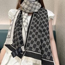 Gucci · 古奇经典羊绒披肩围巾❗来个硬货.麻溜的安排上.纯正出口❗原订单已经交货一批,其中一批刚过海关,直蹦英国 Gucci · 古奇经典羊绒披肩围巾❗来个硬货.麻溜的安排上.纯正出口❗原订单已经交货一批,其中一批刚过海关,直蹦英国