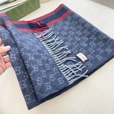 Gucci · 古奇经典羊绒披肩围巾❗来个硬货.麻溜的安排上.纯正出口❗原订单已经交货一批,其中一批刚过海关,直蹦英国 Gucci · 古奇经典羊绒披肩围巾❗来个硬货.麻溜的安排上.纯正出口❗原订单已经交货一批,其中一批刚过海关,直蹦英国