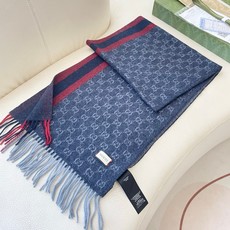 Gucci · 古奇经典羊绒披肩围巾❗来个硬货.麻溜的安排上.纯正出口❗原订单已经交货一批,其中一批刚过海关,直蹦英国 Gucci · 古奇经典羊绒披肩围巾❗来个硬货.麻溜的安排上.纯正出口❗原订单已经交货一批,其中一批刚过海关,直蹦英国