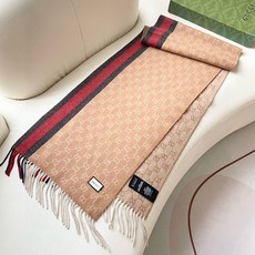 Gucci · 古奇经典羊绒披肩围巾❗来个硬货.麻溜的安排上.纯正出口❗原订单已经交货一批,其中一批刚过海关,直蹦英国 Gucci · 古奇经典羊绒披肩围巾❗来个硬货.麻溜的安排上.纯正出口❗原订单已经交货一批,其中一批刚过海关,直蹦英国