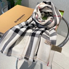 巴宝利💋新款到😍手慢🈚️抢‼️‼️👏💙顶级原单正品旷世绝美顶级高端货👼【绝对值得珍藏👍】👏香奈儿绝美百搭款💋专柜限量哦‼ 巴宝利💋新款到😍手慢🈚️抢‼️‼️👏💙顶级原单正品旷世绝美顶级高端货👼【绝对值得珍藏👍】👏香奈儿绝美百搭款💋专柜限量哦‼