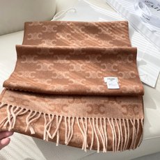 赛林 凯旋门散林老花羊绒围巾终于出货了……很多宝宝要的上身图来啦!羊绒的质地戴起来软乎乎超舒服!双面明暗对比色,围起来不 赛林 凯旋门散林老花羊绒围巾终于出货了……很多宝宝要的上身图来啦!羊绒的质地戴起来软乎乎超舒服!双面明暗对比色,围起来不
