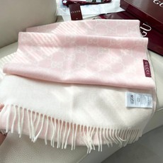 高版本品质,新款GUCCI(古奇)刺绣小蜜蜂logo完美渐变!代购级别!最新双面两用古驰围巾,永远加分的G秋冬单品!各种 高版本品质,新款GUCCI(古奇)刺绣小蜜蜂logo完美渐变!代购级别!最新双面两用古驰围巾,永远加分的G秋冬单品!各种