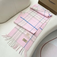 王牌口碑burberry深度水波纹经典羊绒格子围巾‼专柜最新品相,目前专柜都换上了新标👍经典中的经典.全品相‼其他什么F 王牌口碑burberry深度水波纹经典羊绒格子围巾‼专柜最新品相,目前专柜都换上了新标👍经典中的经典.全品相‼其他什么F