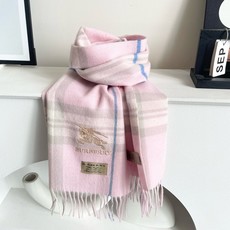 王牌口碑burberry深度水波纹经典羊绒格子围巾‼专柜最新品相,目前专柜都换上了新标👍经典中的经典.全品相‼其他什么F 王牌口碑burberry深度水波纹经典羊绒格子围巾‼专柜最新品相,目前专柜都换上了新标👍经典中的经典.全品相‼其他什么F