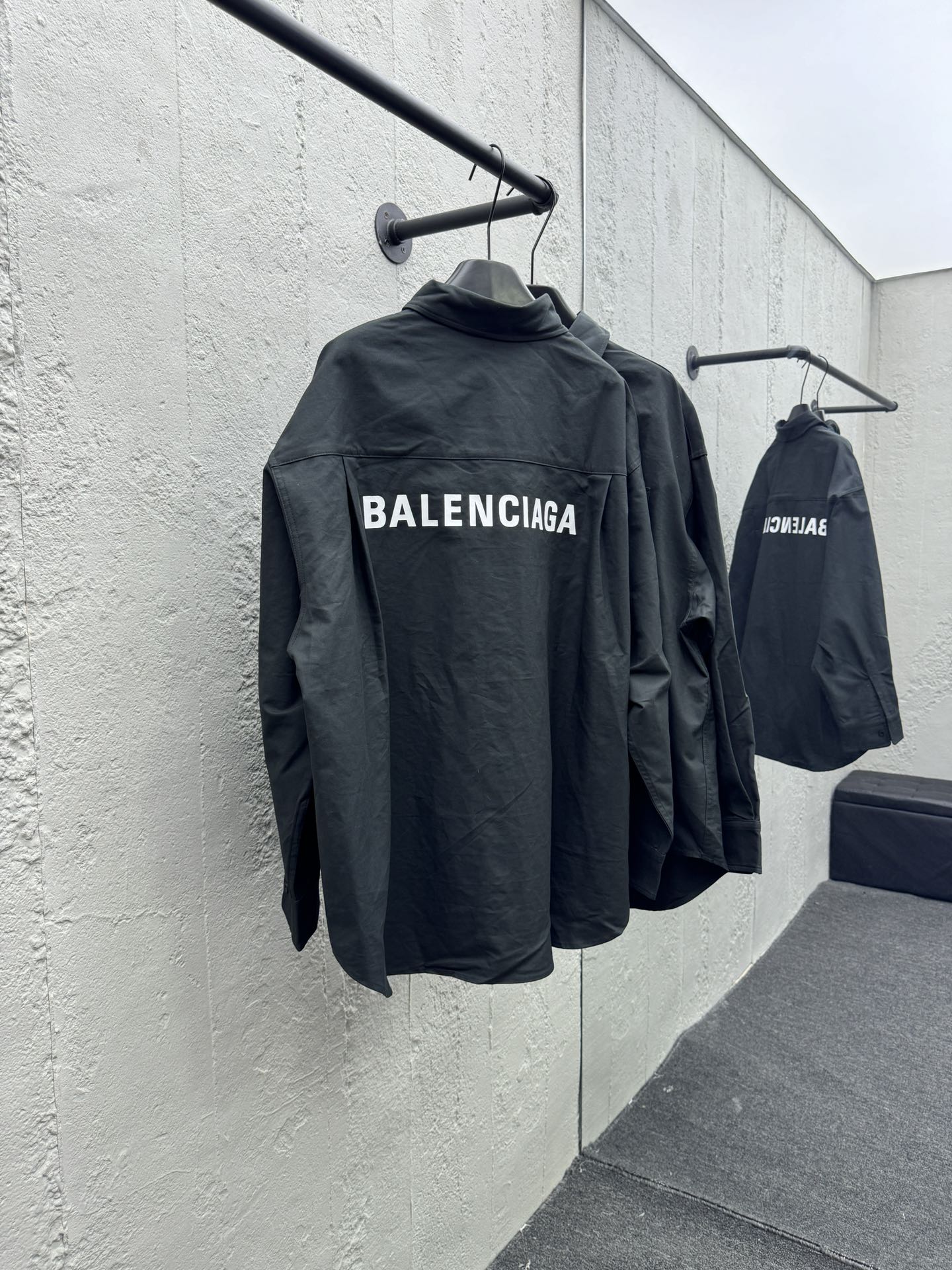 Balenciaga 23款印花衬衫外套 2