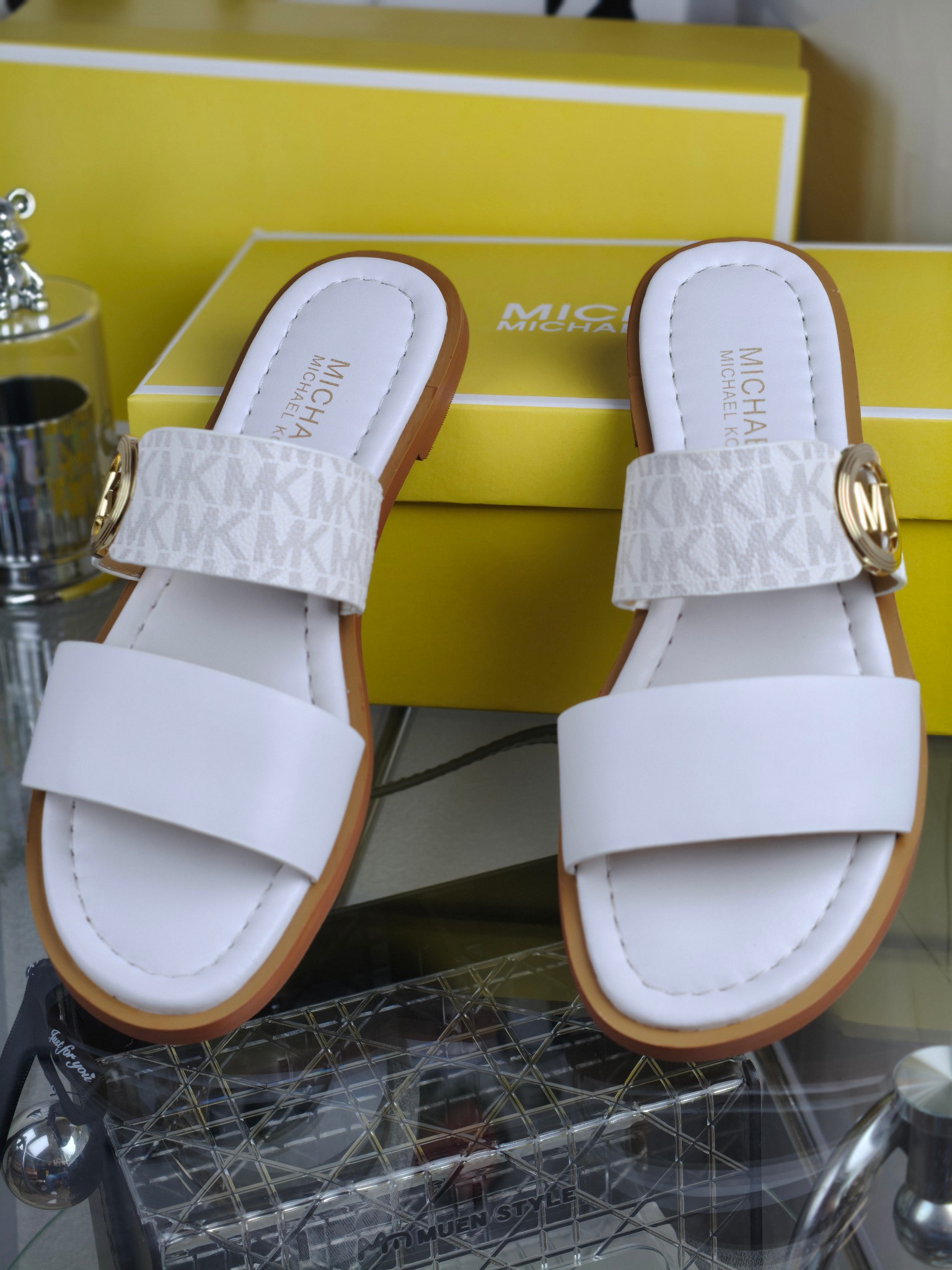 Exclusive 2025 Spring Edition Female Shoes: MK Sandals for Foreign Trade. Sizes 35, 41, 42. - 图片 6