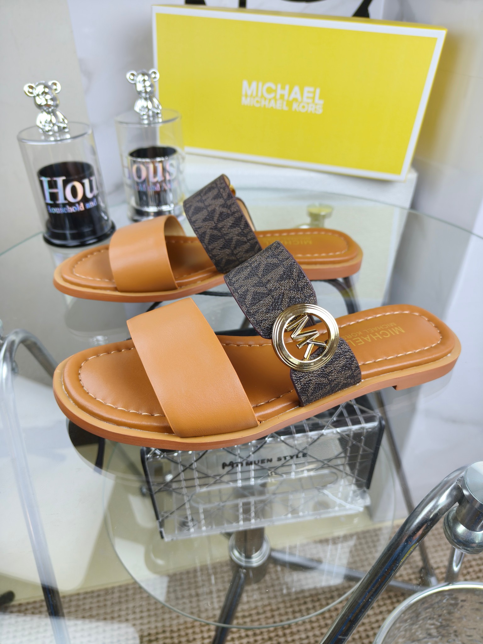 Exclusive 2025 Spring Edition Female Shoes: MK Sandals for Foreign Trade (Sizes 35, 41, 42) - 图片 2